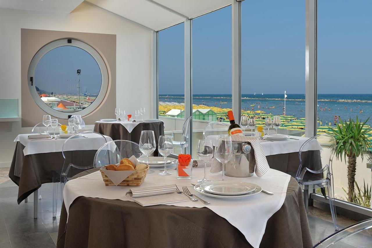 Hotel Delle Nazioni Pesaro Exterior photo